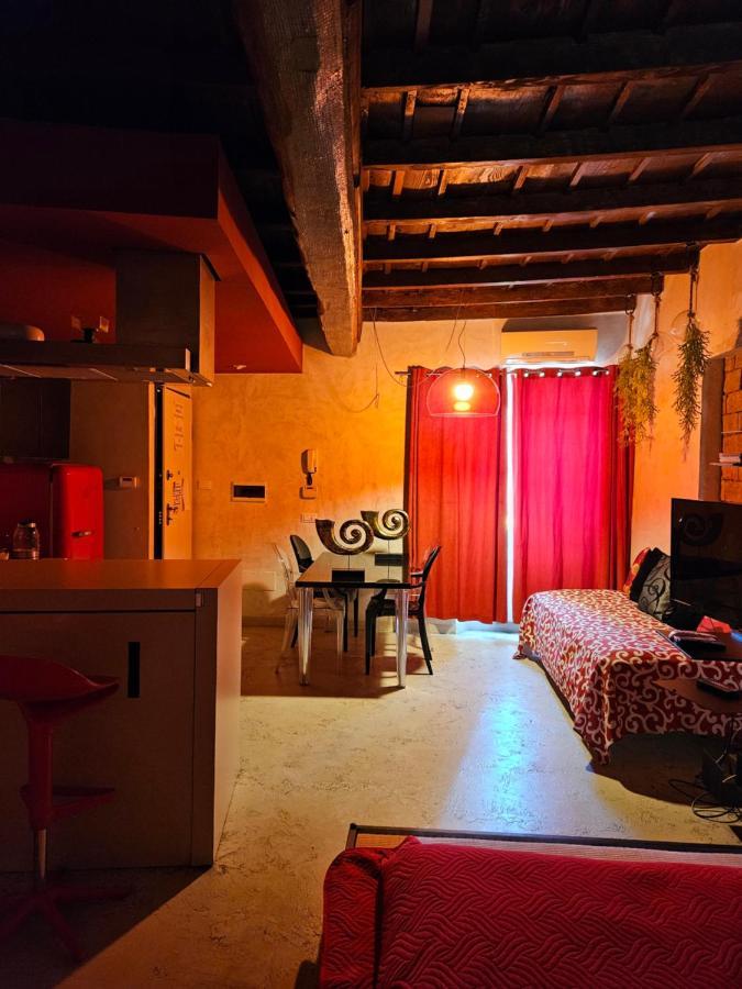 Vm Siro Comi Apartment Pavia Ngoại thất bức ảnh